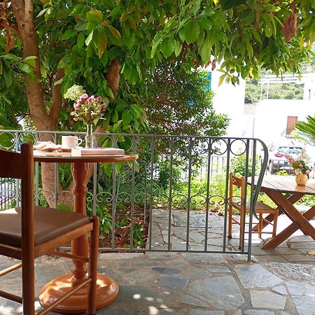 Hotel Paraliako Kyparissi Kyparíssion المظهر الخارجي الصورة