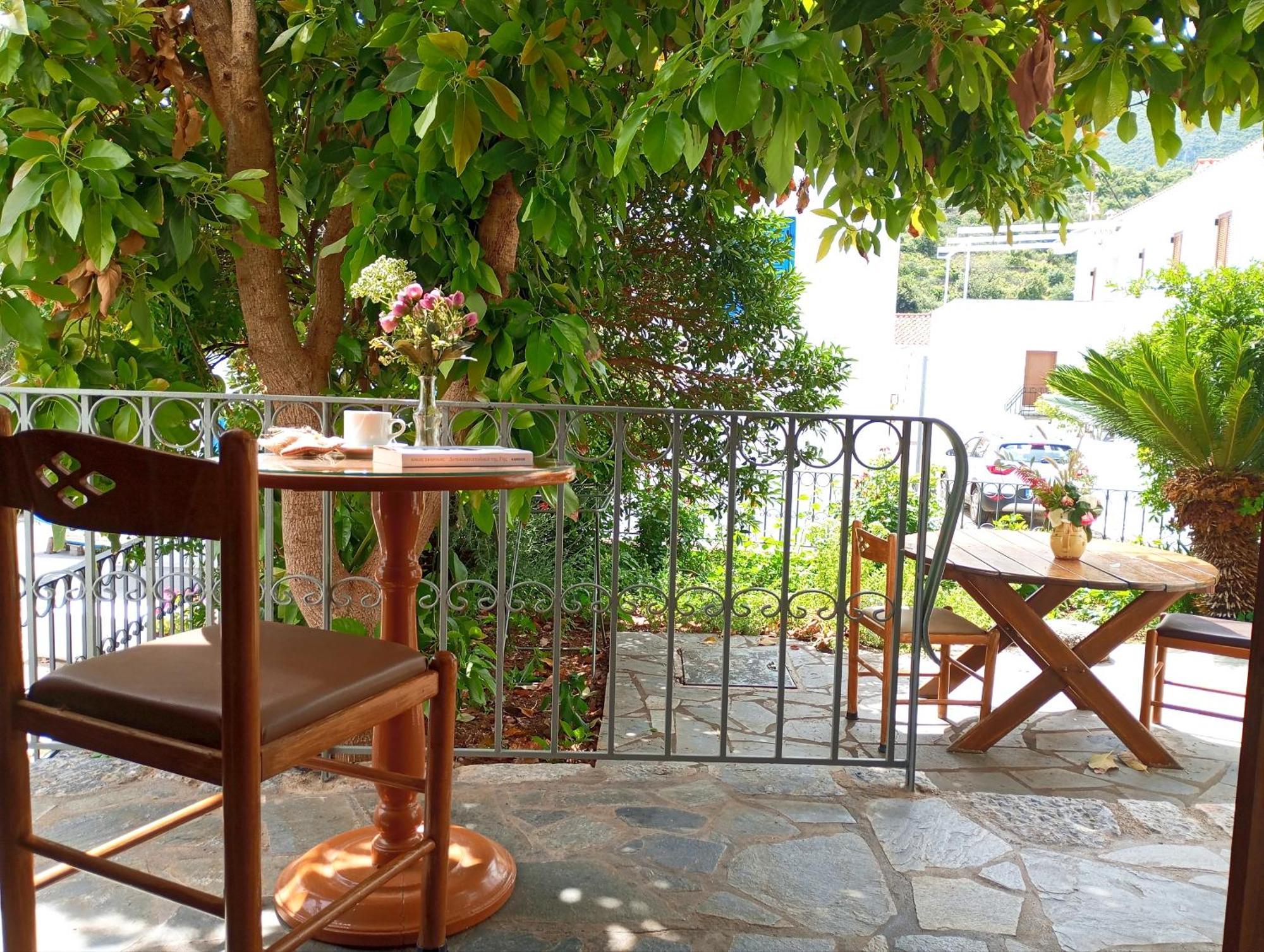 Hotel Paraliako Kyparissi Kyparíssion المظهر الخارجي الصورة