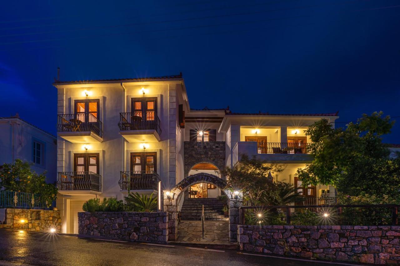 Hotel Paraliako Kyparissi Kyparíssion المظهر الخارجي الصورة